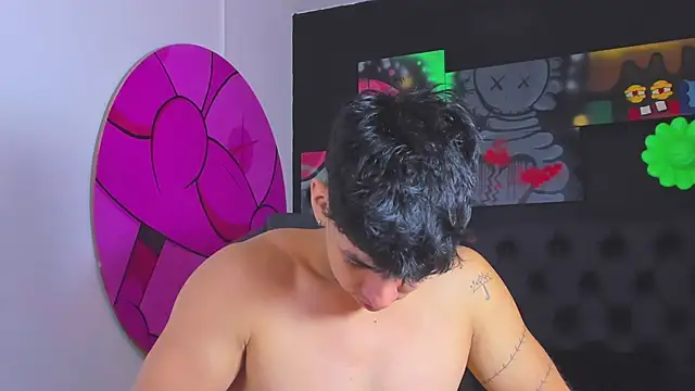 ISAAC CRYSTON online show from October 10, 2025, 7:24 pm