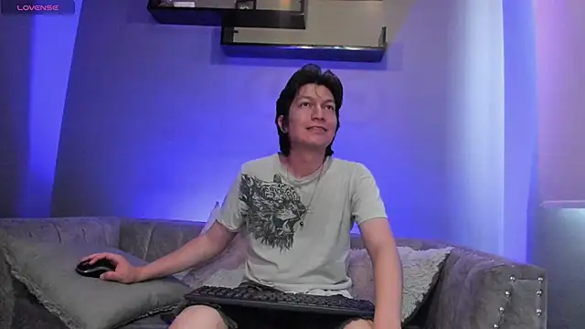 Golden-Boyy online show from February 28, 2025, 11:58 am