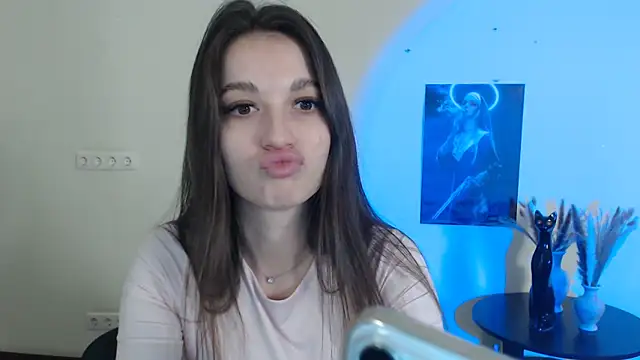 Eva Eldis online show from March 10, 2025, 4:25 pm