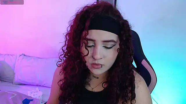 Snapshot of alaia_sweetxxx chatting on May 4, 2026, 11:01 pm alaia sweetxxx online show from May 4, 2026, 11:01 pm