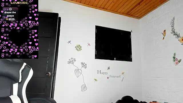 Snapshot of alisson_hoffman05 chatting on February 22, 2025, 10:18 am alisson hoffman05 online show from February 22, 2025, 10:18 am