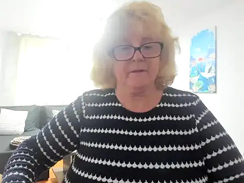 Snapshot of NoraJohnson6 chatting on October 4, 2025, 1:31 pm NoraJohnson6 online show from October 4, 2025, 1:31 pm