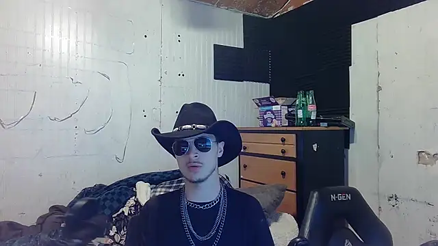 nuttyking2022 online show from April 29, 2026, 11:03 am