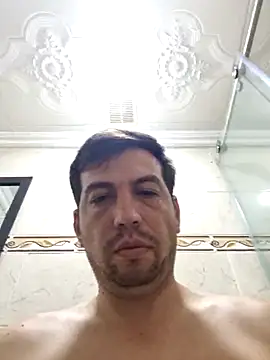 Snapshot of reyarturs13 chatting on March 11, 2025, 4:43 am reyarturs13 online show from March 11, 2025, 4:43 am