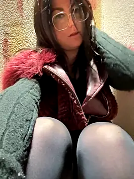 Loveblackzilla online show from October 10, 2025, 5:56 pm