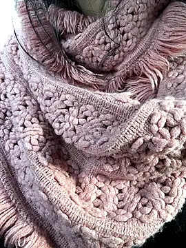 Loveblackzilla online show from November 8, 2025, 1:22 pm