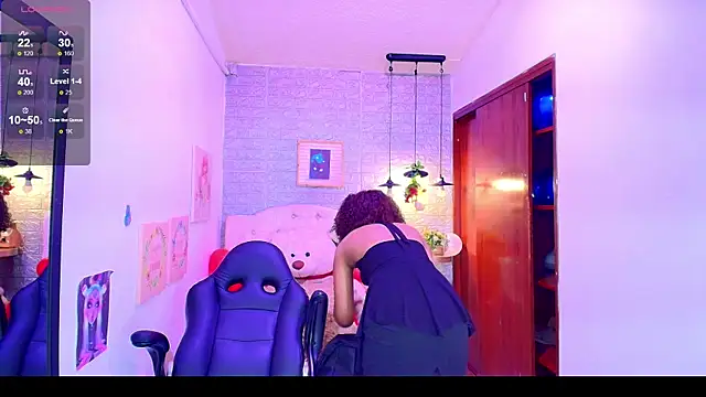 tylla  online show from March 20, 2025, 3:13 am