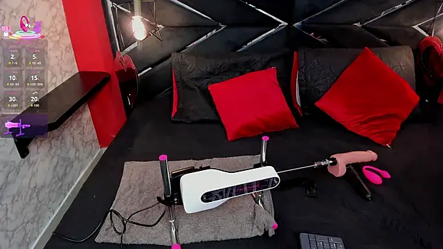 IVISBOUNCYASS online show from September 26, 2025, 12:31 pm