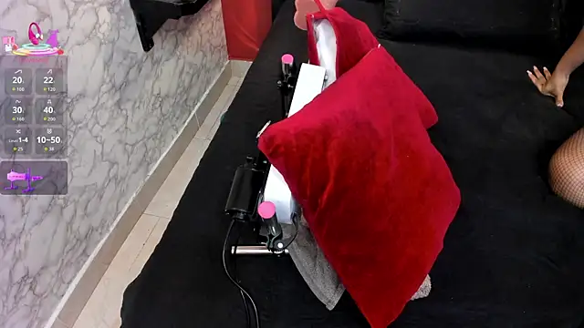 IVISBOUNCYASS online show from April 11, 2026, 1:37 pm