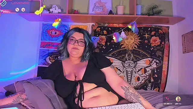 Banana squirt online show from October 15, 2025, 8:42 pm