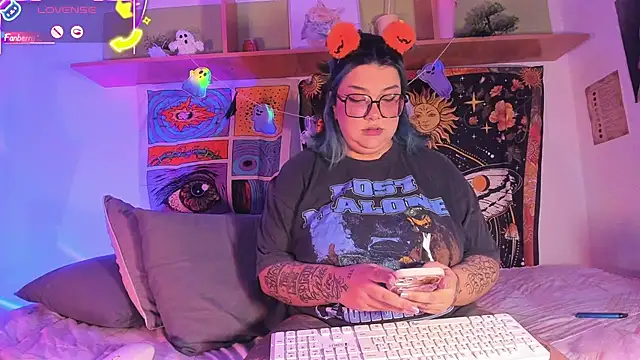 Banana squirt online show from October 17, 2025, 8:22 pm