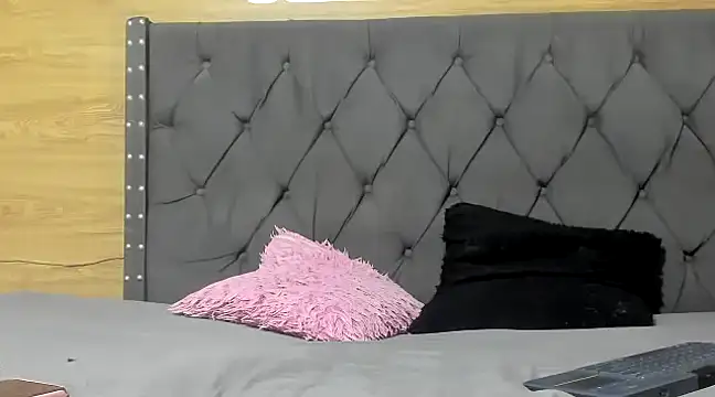 guyeifmaxiro online show from February 10, 2025, 7:38 pm