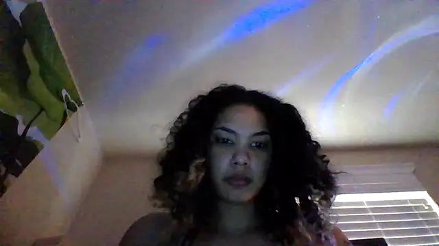 tastylolaaa online show from February 5, 2025, 12:31 am