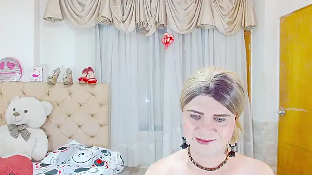 Snapshot of Dolldirtyxxx chatting on May 23, 2026, 5:12 am Dolldirtyxxx online show from May 23, 2026, 5:12 am