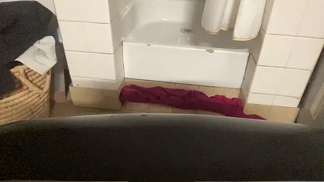 LeoLovelyDick online show from February 6, 2025, 8:23 pm