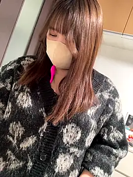 mitarashi awww online show from November 3, 2025, 9:48 pm