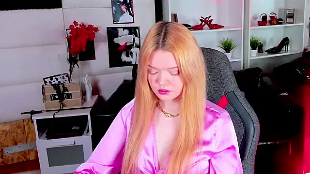 AdeleCartier online show from February 27, 2025, 12:21 am