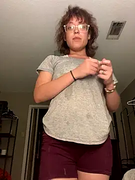 Snapshot of grassXass420 chatting on October 15, 2025, 2:11 am grassXass420 online show from October 15, 2025, 2:11 am