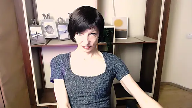  AngeliaFlow  online show from November 20, 2025, 9:20 am