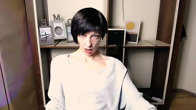  AngeliaFlow  online show from December 4, 2025, 8:01 am