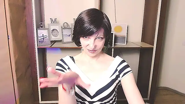 Snapshot of _AngeliaFlow_ chatting on April 23, 2026, 12:29 pm AngeliaFlow online show from April 23, 2026, 12:29 pm