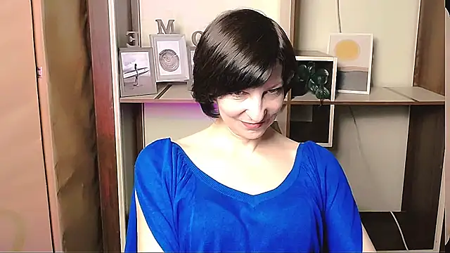 Snapshot of _AngeliaFlow_ chatting on April 29, 2026, 8:51 am AngeliaFlow online show from April 29, 2026, 8:51 am