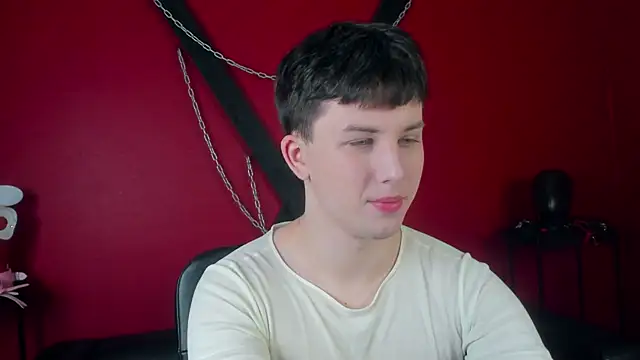 AdrianoAubert online show from September 13, 2025, 10:15 am