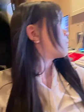 Snapshot of baxi1100 chatting on April 15, 2026, 11:28 am baxi1100 online show from April 15, 2026, 11:28 am