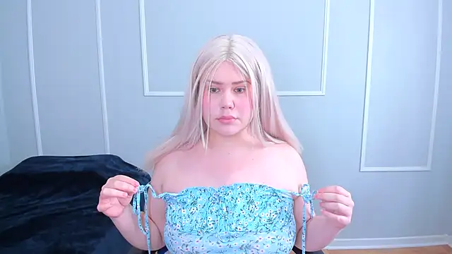  leana  online show from November 11, 2025, 4:29 pm