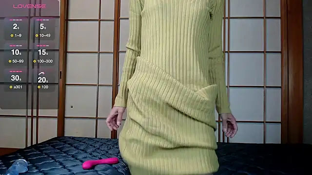 chanRumi online show from February 24, 2025, 3:31 pm