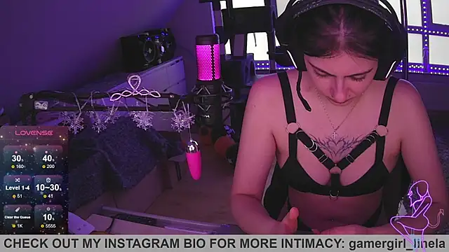 Gamergirl-Linela online show from November 9, 2025, 2:04 pm