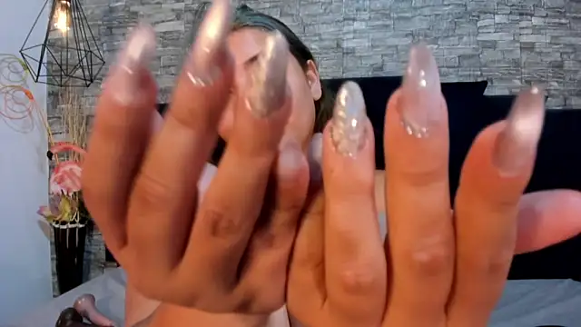 Sophia Brunett online show from March 24, 2026, 11:26 am