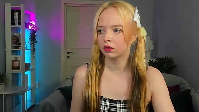 Snapshot of Bellla_Murrr chatting on February 10, 2025, 8:53 pm Bellla Murrr online show from February 10, 2025, 8:53 pm