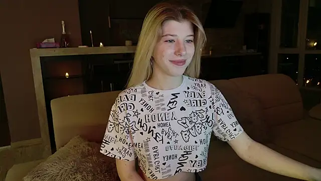 Snapshot of Bella_amory chatting on February 6, 2025, 8:34 pm Bella amory online show from February 6, 2025, 8:34 pm