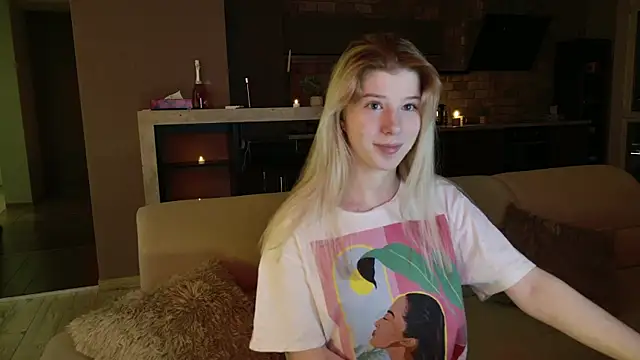 Snapshot of Bella_amory chatting on February 7, 2025, 7:06 pm Bella amory online show from February 7, 2025, 7:06 pm