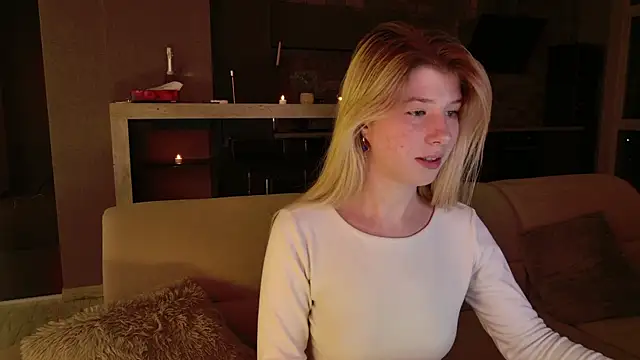 Snapshot of Bella_amory chatting on February 11, 2025, 8:42 pm Bella amory online show from February 11, 2025, 8:42 pm