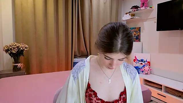 Bella amory online show from March 8, 2026, 4:44 pm