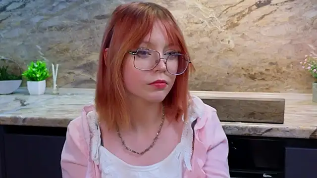 Snapshot of AshleyHandley chatting on February 14, 2025, 9:34 am AshleyHandley online show from February 14, 2025, 9:34 am