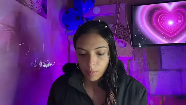 Snapshot of Skye_Moore chatting on July 11, 2026, 12:30 pm Skye Moore online show from July 11, 2026, 12:30 pm