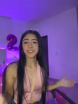 Mirandaa Rogers online show from July 1, 2026, 7:13 pm