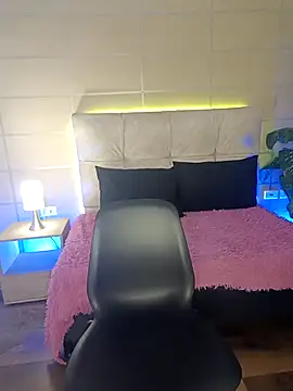  michonne  online show from November 28, 2025, 9:06 pm