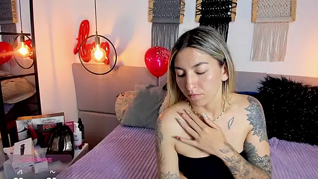 Snapshot of Adisson_kyler chatting on February 18, 2025, 9:42 pm Adisson kyler online show from February 18, 2025, 9:42 pm