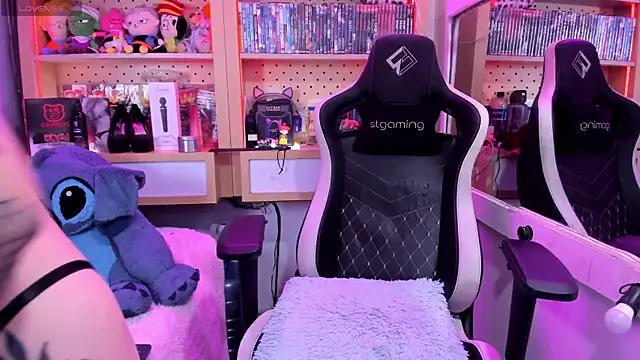 Snapshot of Adisson_kyler chatting on March 22, 2025, 1:00 am Adisson kyler online show from March 22, 2025, 1:00 am