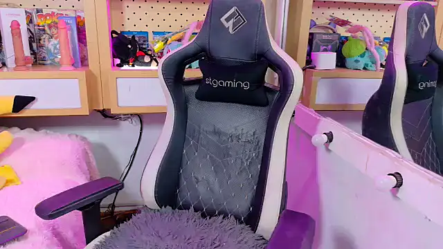 Snapshot of Adisson_kyler chatting on October 6, 2025, 4:48 pm Adisson kyler online show from October 6, 2025, 4:48 pm