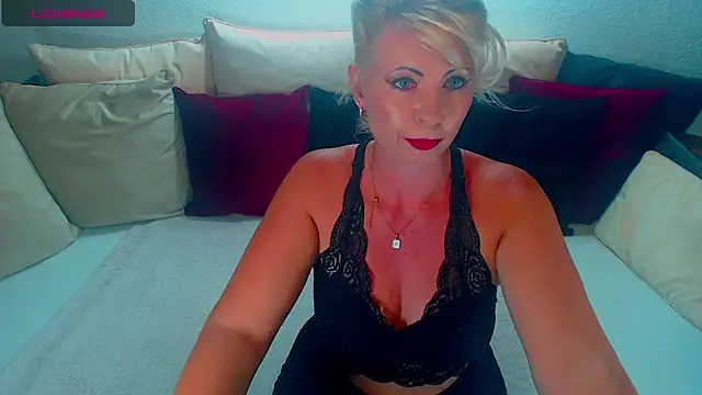 Snapshot of Lex_McQueen chatting on July 8, 2026, 8:46 pm Lex McQueen online show from July 8, 2026, 8:46 pm