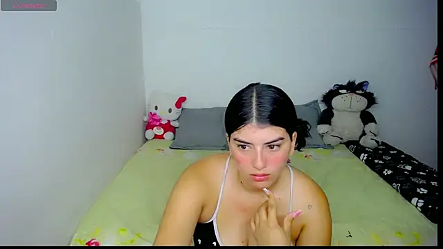 hello kityy25 online show from July 16, 2026, 1:50 pm