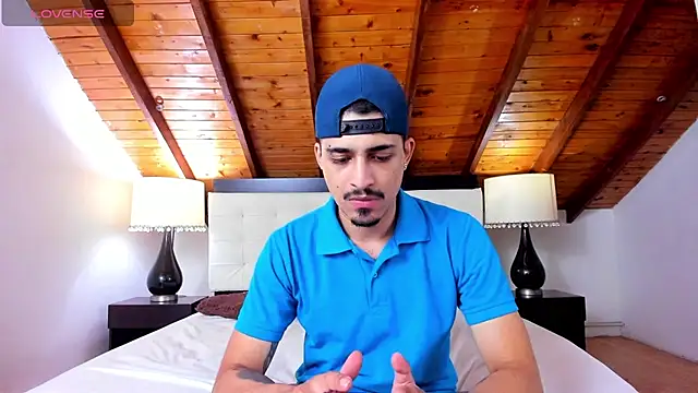 Sebastian Berne online show from March 5, 2025, 7:38 pm