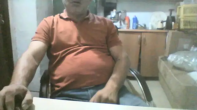 Snapshot of murat7888 chatting on October 6, 2025, 6:33 am murat7888 online show from October 6, 2025, 6:33 am