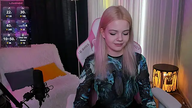 AshleySnowflake online show from February 16, 2025, 11:27 am