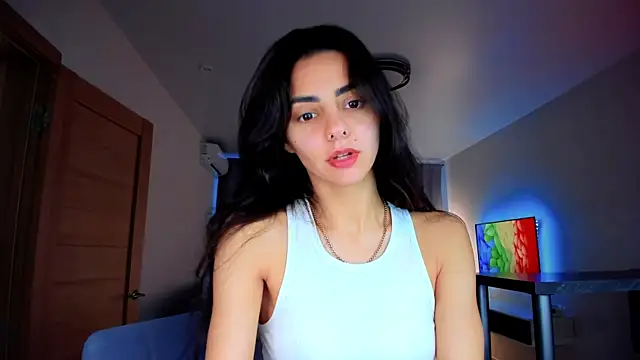 EmiliaZen online show from October 10, 2025, 1:10 pm